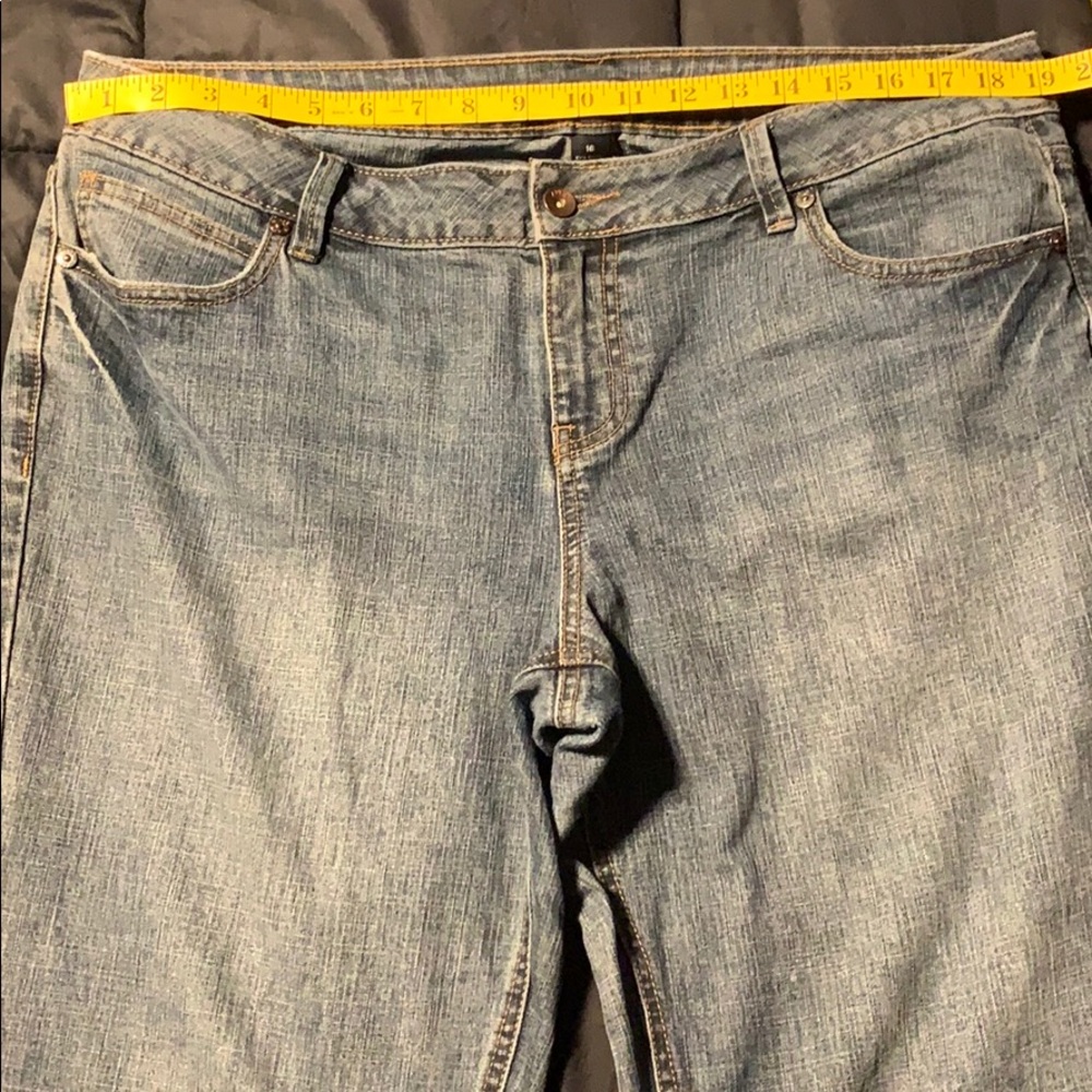 Apt 9 women’s blue jeans size 16